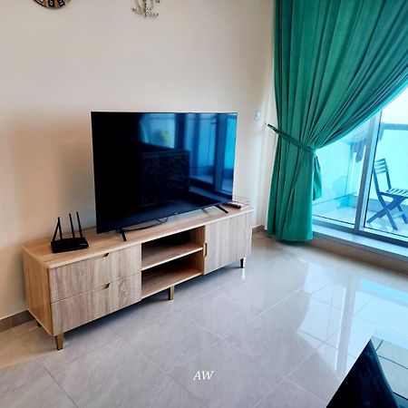 2 Bedroom Luxury Beach Apartment With Full Seaview Ajman Eksteriør bilde