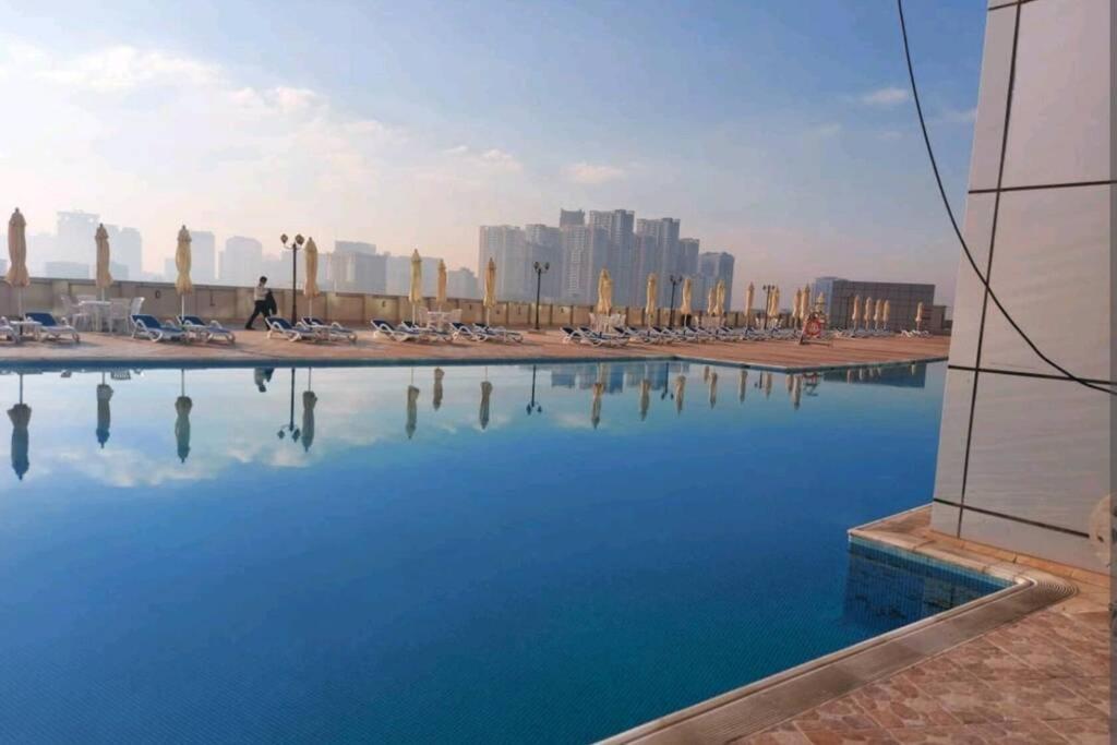 2 Bedroom Luxury Beach Apartment With Full Seaview Ajman Eksteriør bilde