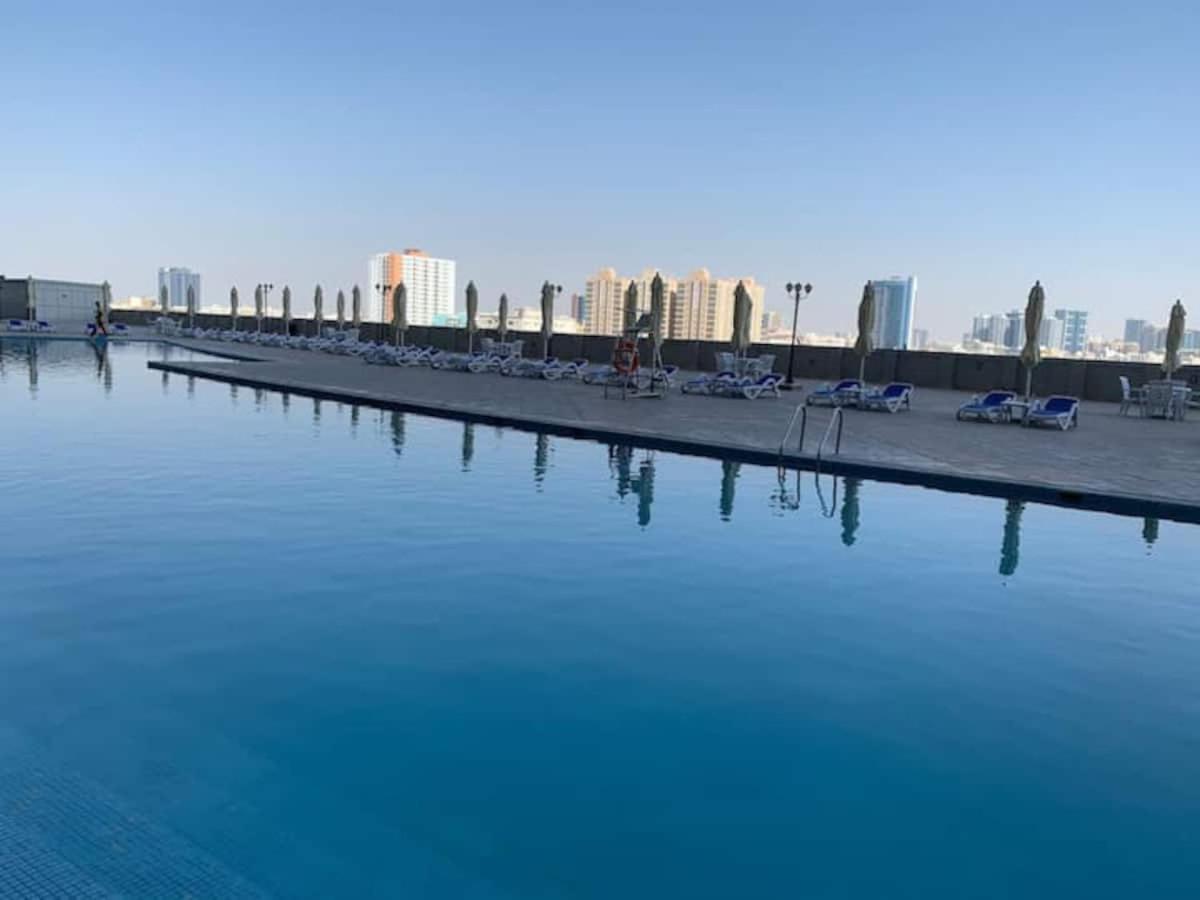 2 Bedroom Luxury Beach Apartment With Full Seaview Ajman Eksteriør bilde