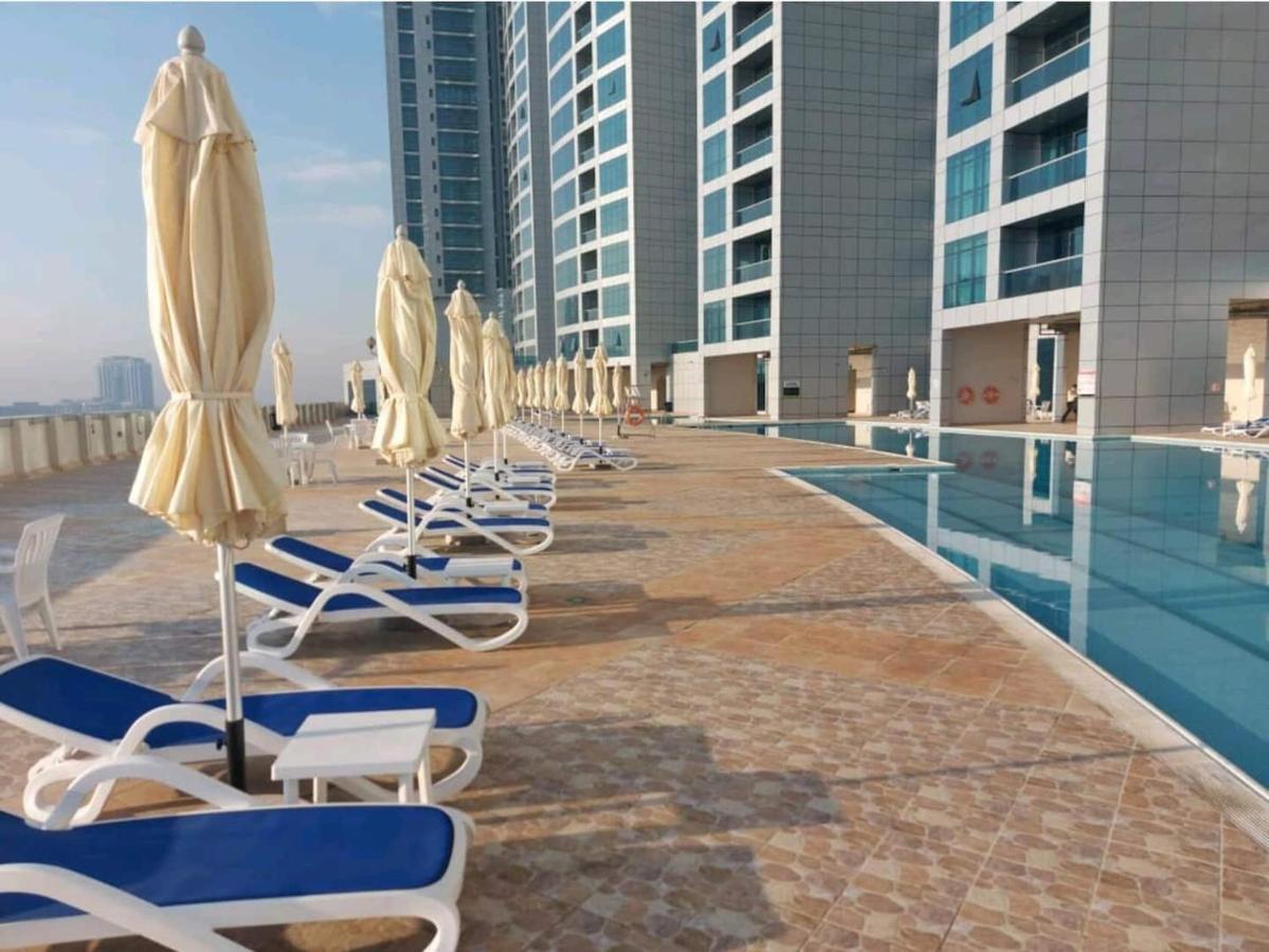 2 Bedroom Luxury Beach Apartment With Full Seaview Ajman Eksteriør bilde