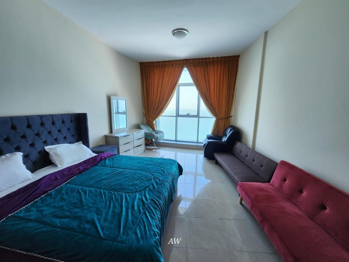 2 Bedroom Luxury Beach Apartment With Full Seaview Ajman Eksteriør bilde