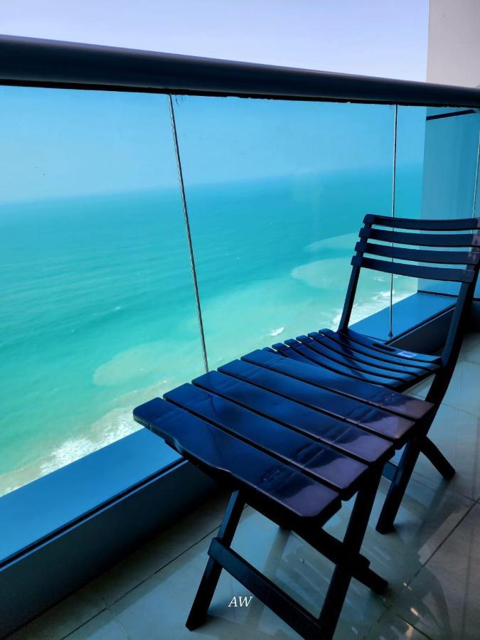 2 Bedroom Luxury Beach Apartment With Full Seaview Ajman Eksteriør bilde